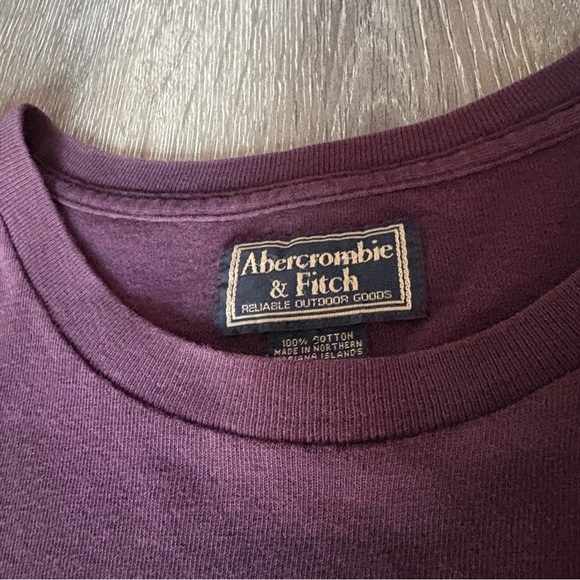 Abercrombie & Fitch Vintage Y2K Burgundy Athletic Tee - Picture 4 of 10
